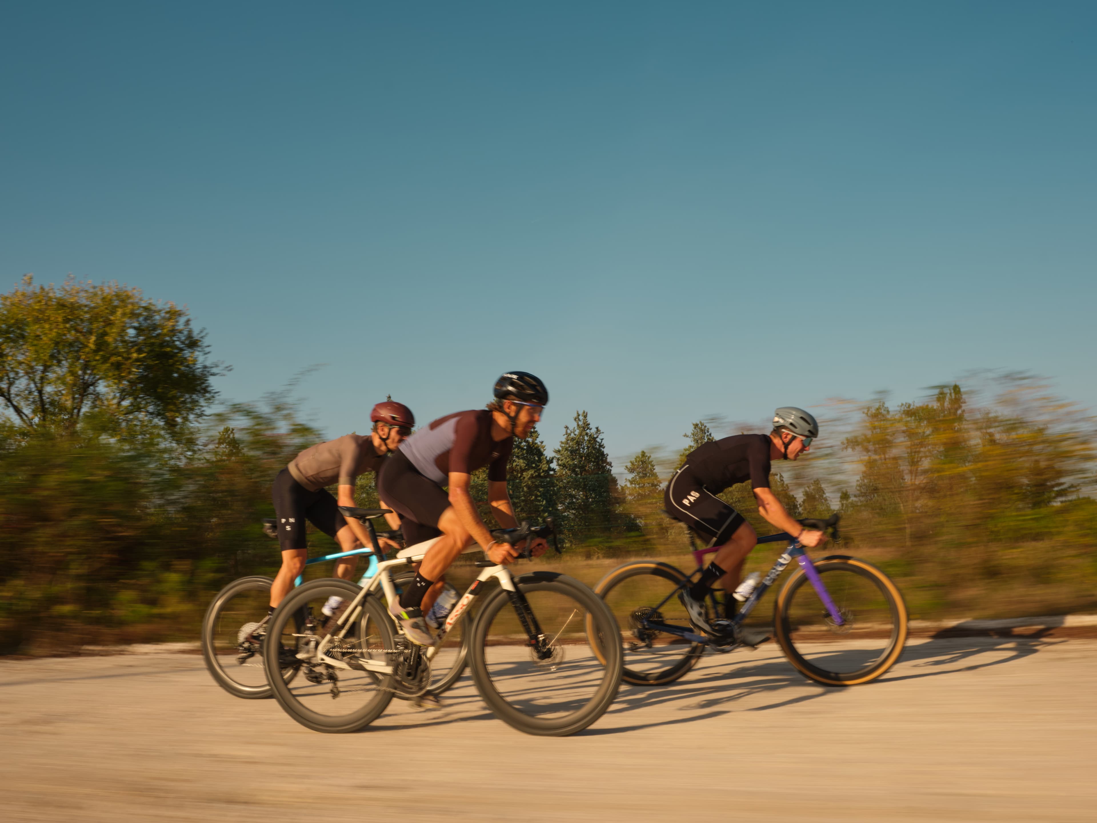 Gravel Night - Screening & Talk with Mattia de Marchi  cover image