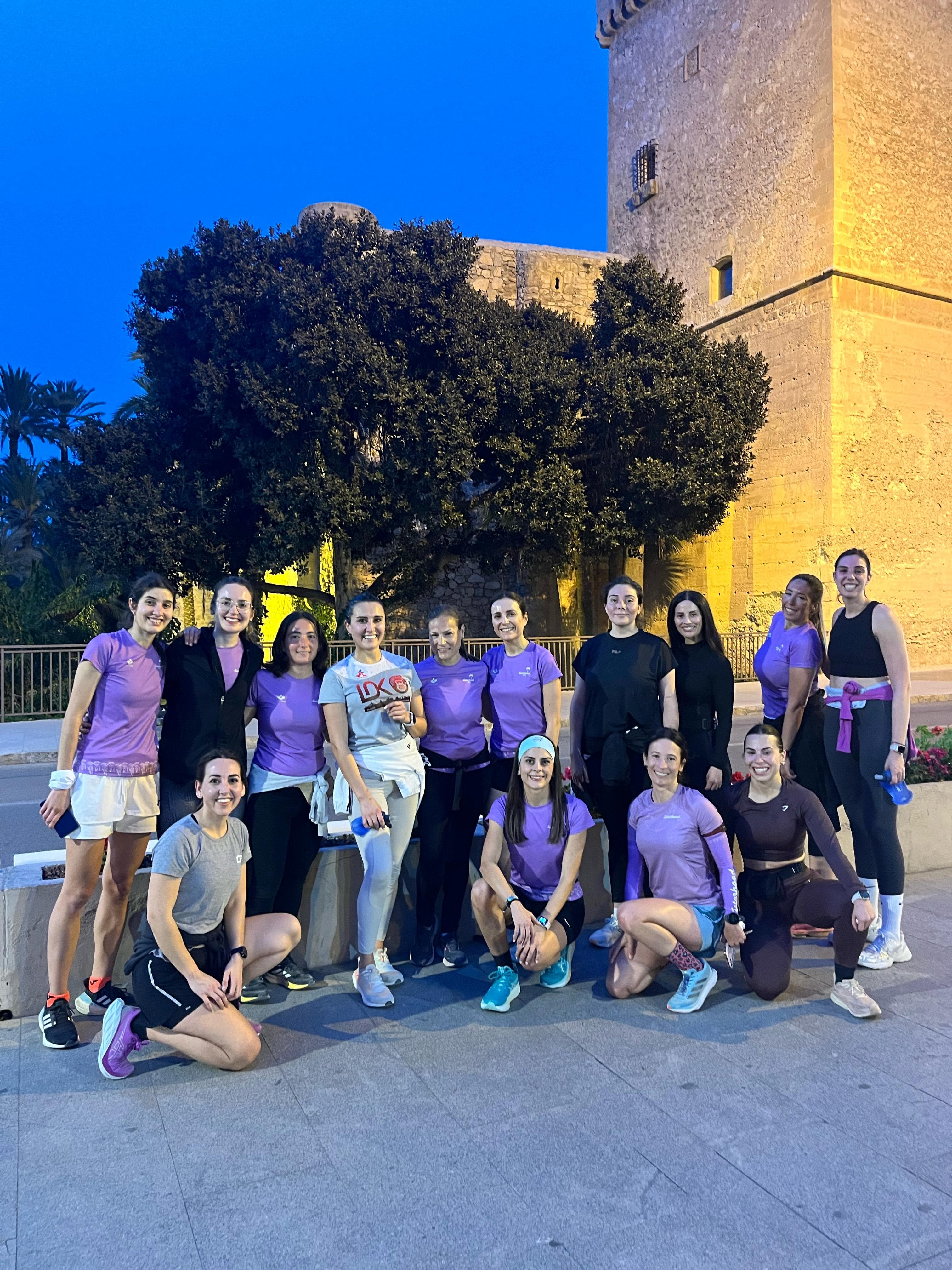 LOS JUEVES DE SISTERHOOD ELCHE  cover image