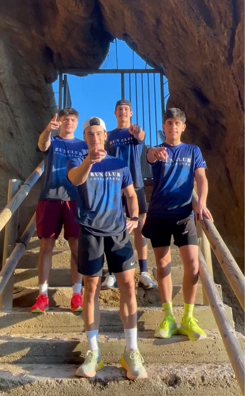 Temporada 2 Ep.1 cover image