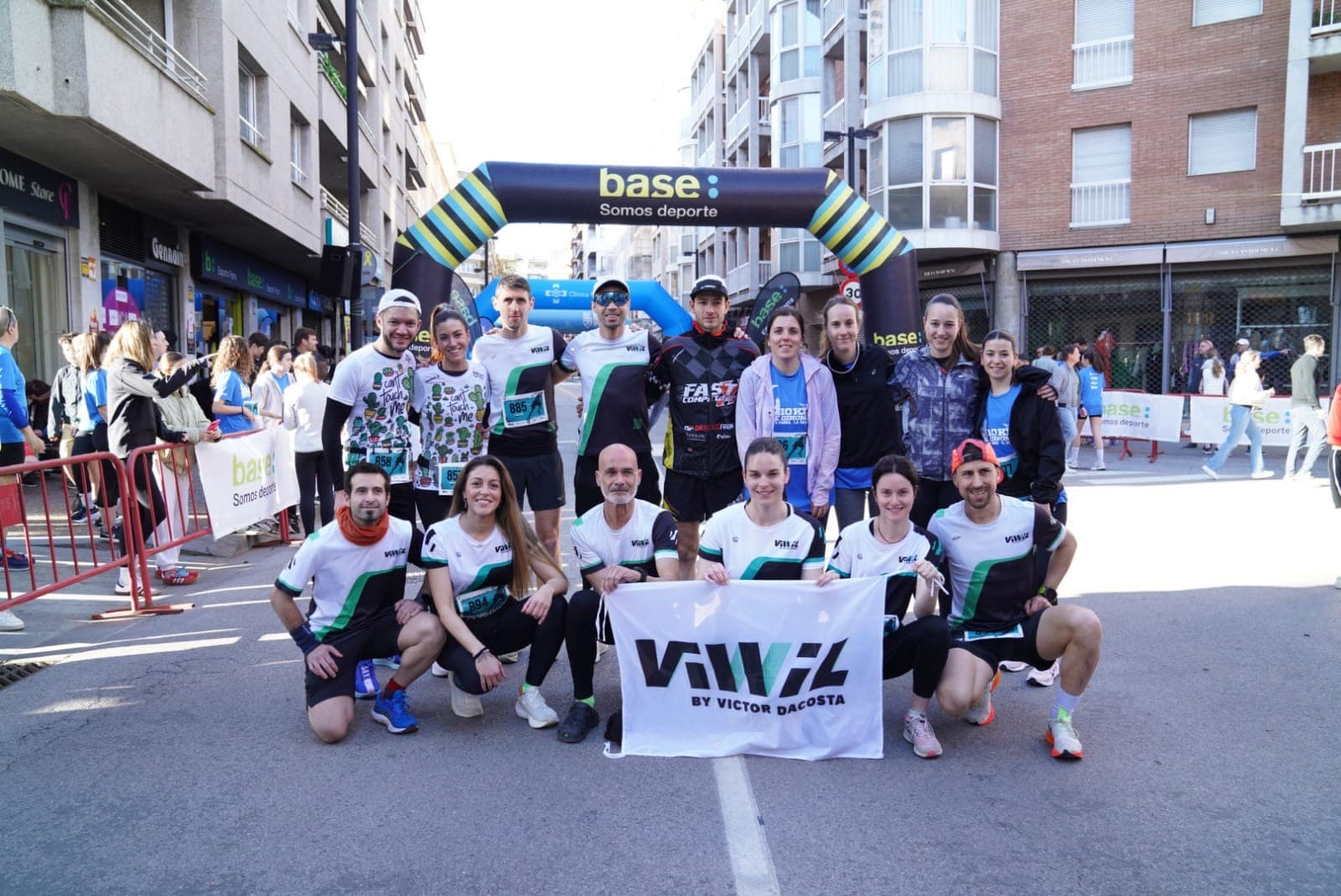 VIWIL TRAIL RUNNERS'S  cover image
