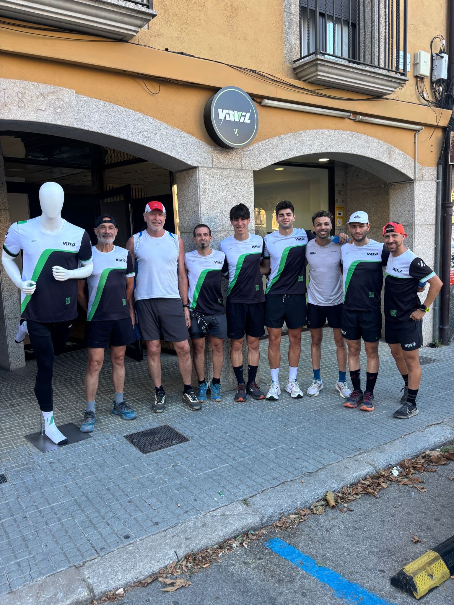 VIWIL TRAIL RUNNERS'S cover image